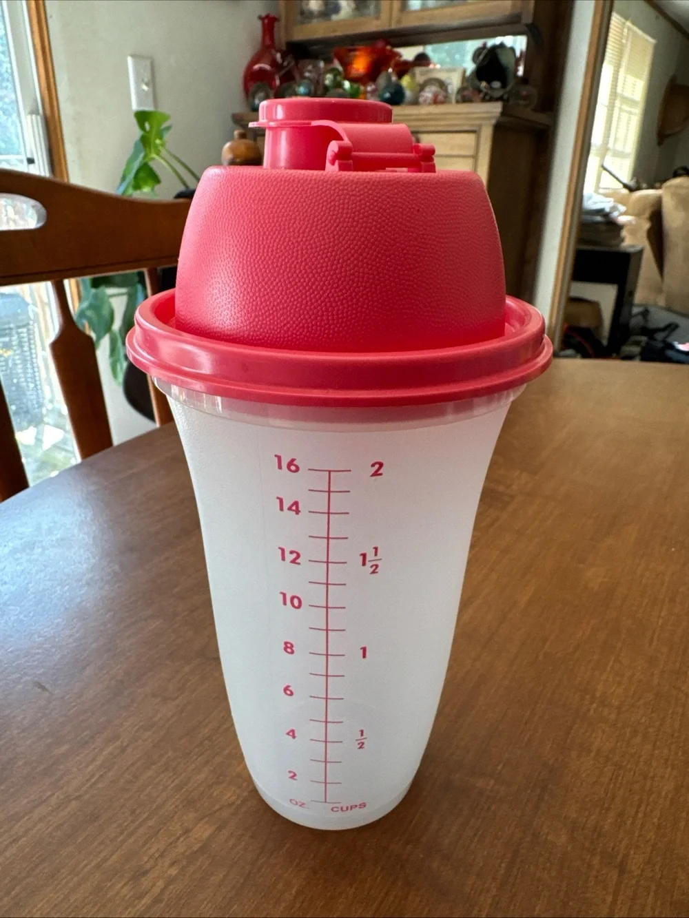 Vintage pink Tupperware, 16 ounce classic quick shake lid and tumbler